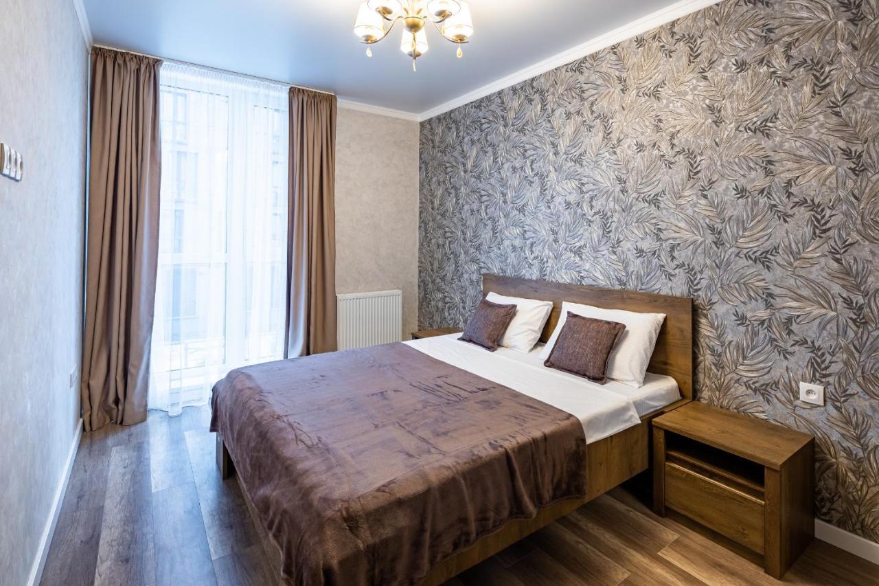Avalon Time Apartment Lviv Exteriör bild