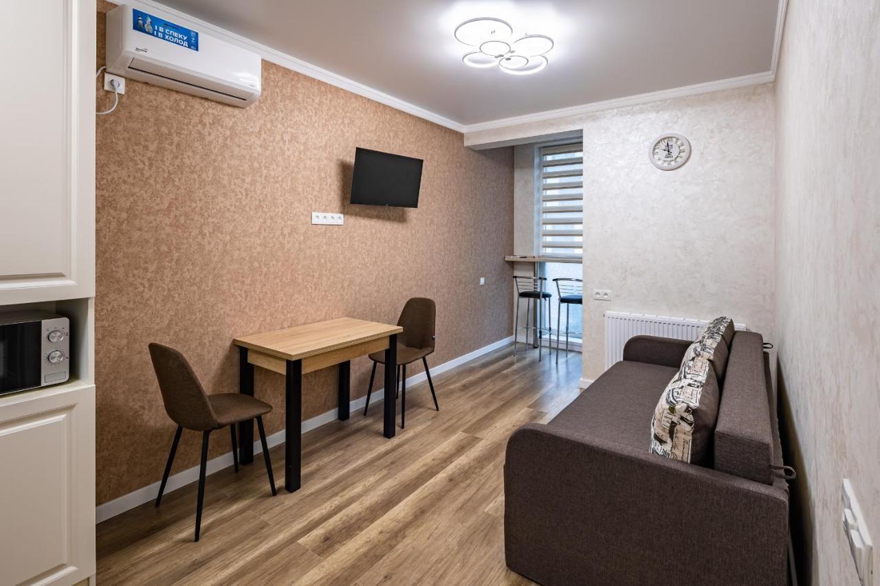 Avalon Time Apartment Lviv Exteriör bild