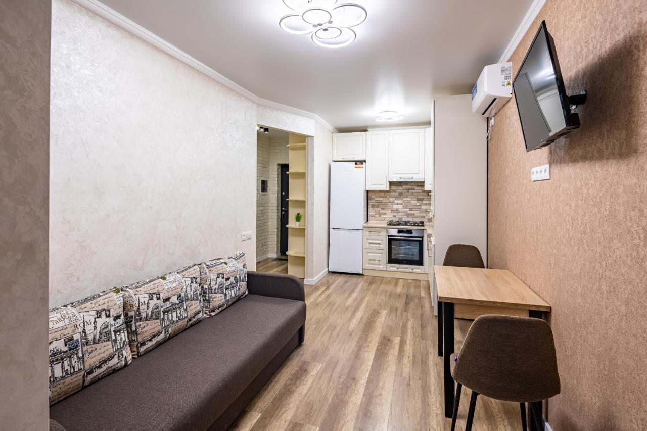 Avalon Time Apartment Lviv Exteriör bild