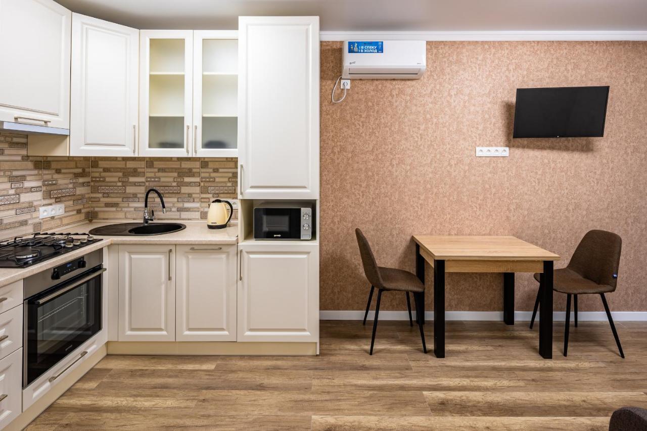 Avalon Time Apartment Lviv Exteriör bild