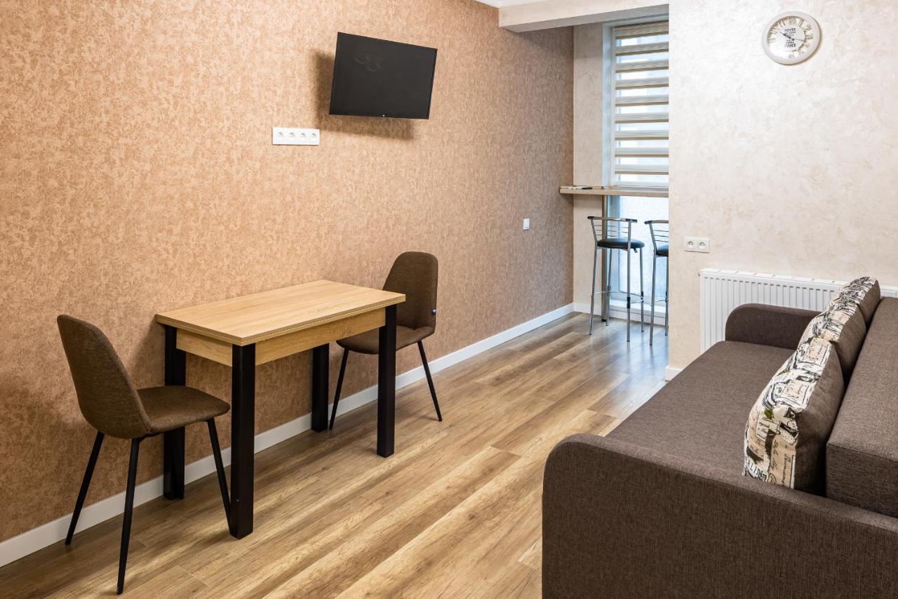 Avalon Time Apartment Lviv Exteriör bild