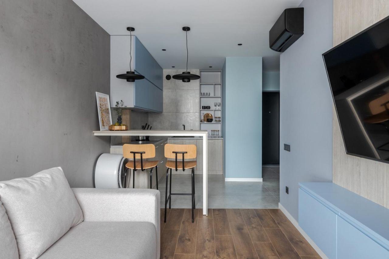 Avalon Time Apartment Lviv Exteriör bild