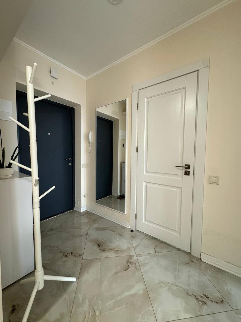 Avalon Time Apartment Lviv Exteriör bild