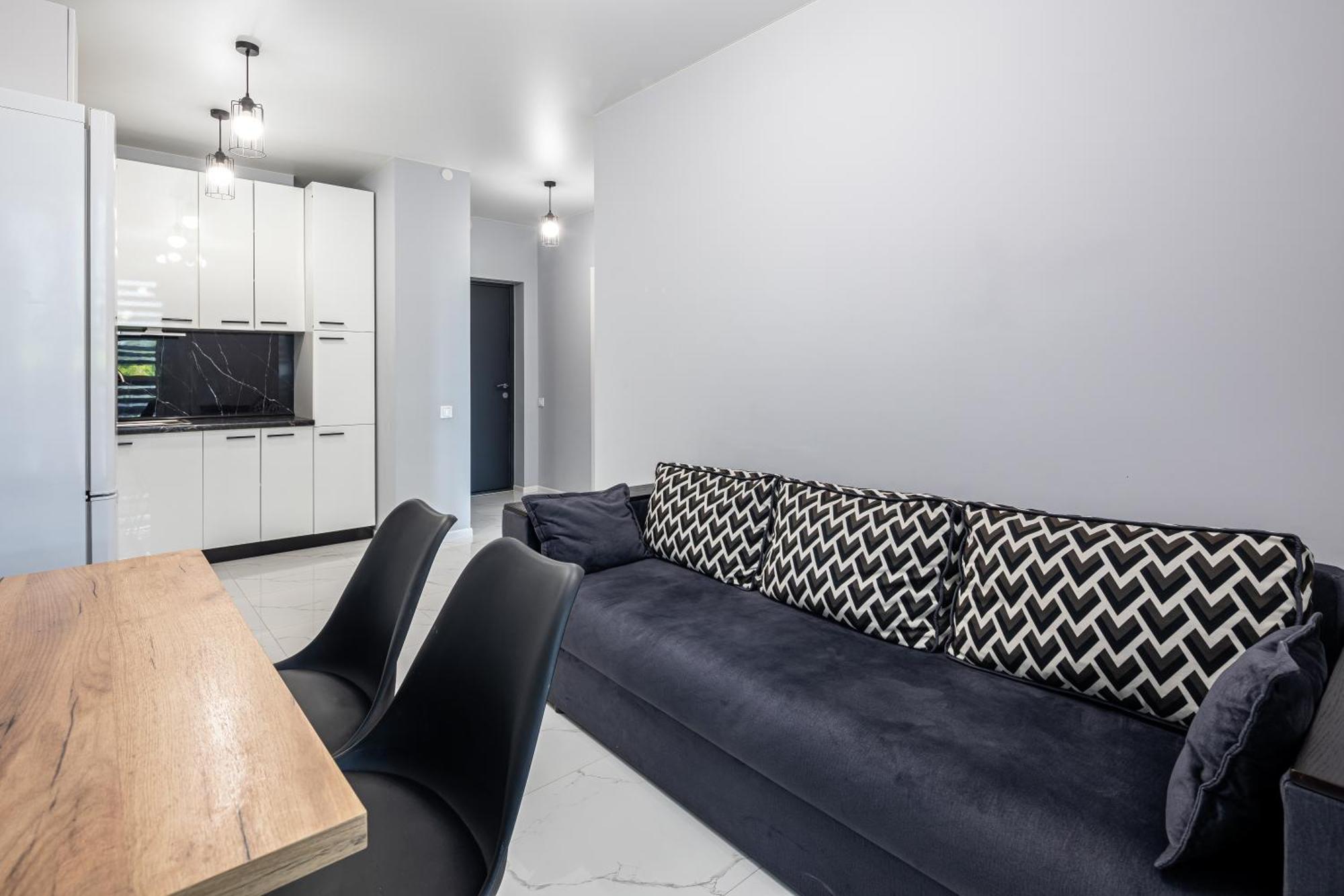 Avalon Time Apartment Lviv Exteriör bild