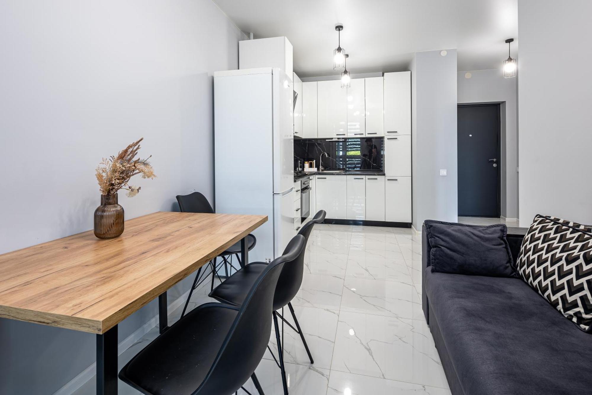 Avalon Time Apartment Lviv Exteriör bild